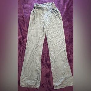 Thread & Supply Women’s Pants—M